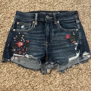 American Eagle Jean Shorts with Floral Design, size 6